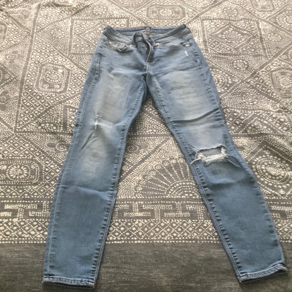 GAP destructed true skinny jeans